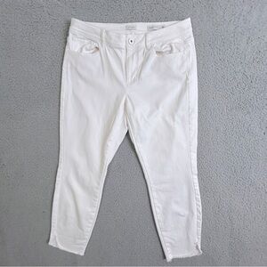 J Jill Women's White Jeans frayed bottoms size 10
